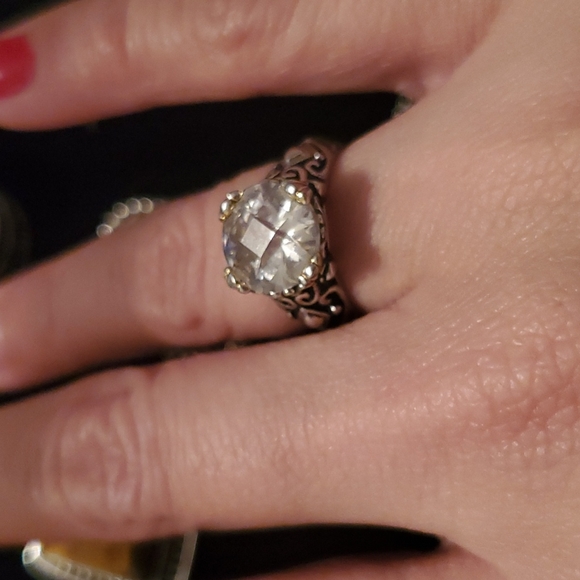 Ring - Picture 3 of 4